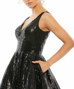 Ieena For Mac Duggal Short Dresses V-Neck Sleeveless A-Line Dress