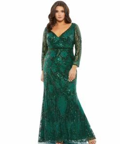 Mac Duggal Mother Of The Bride + Groom Dresses Abstract Embellished Illusion Sleeve Evening Gown (Plus)